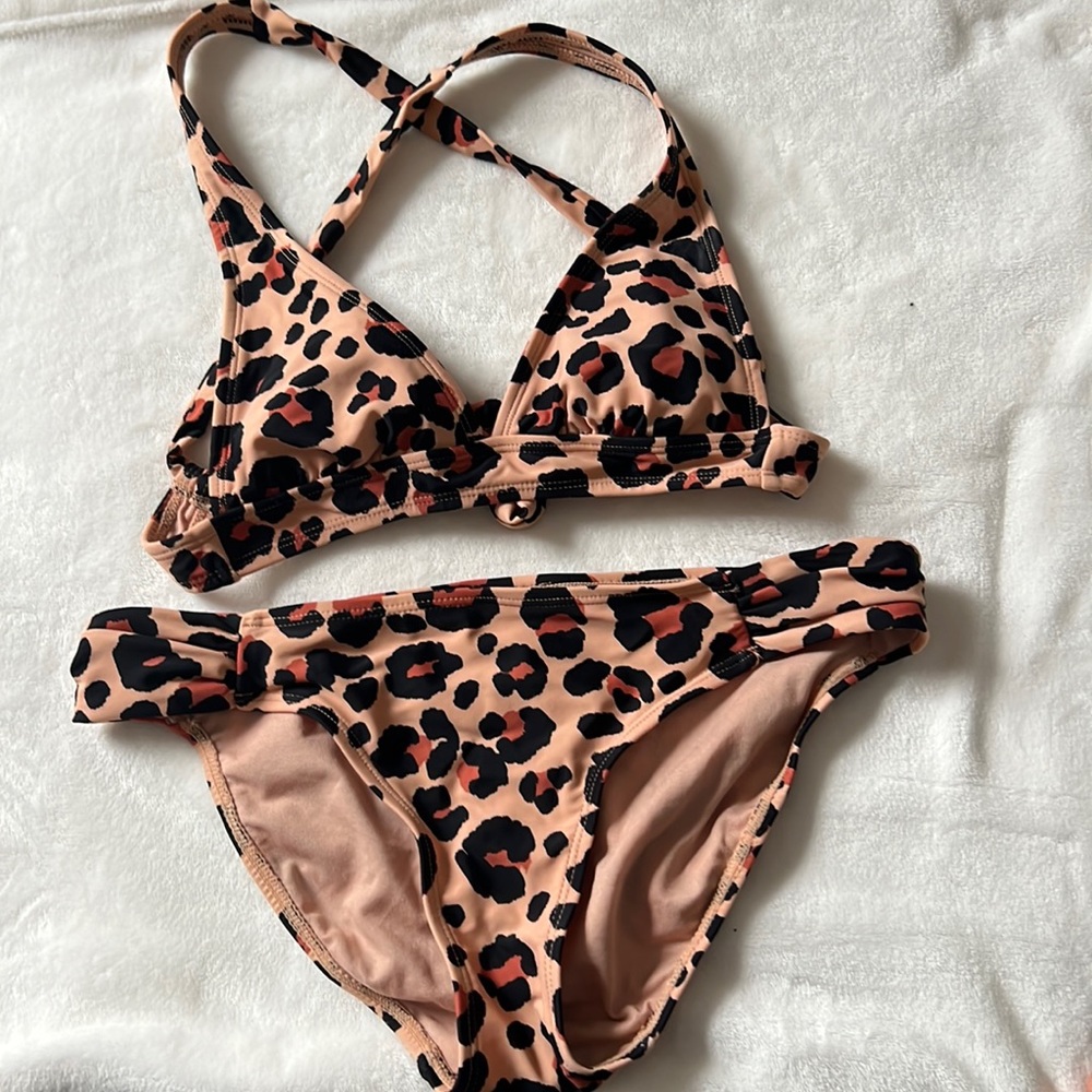 Leopard bikini